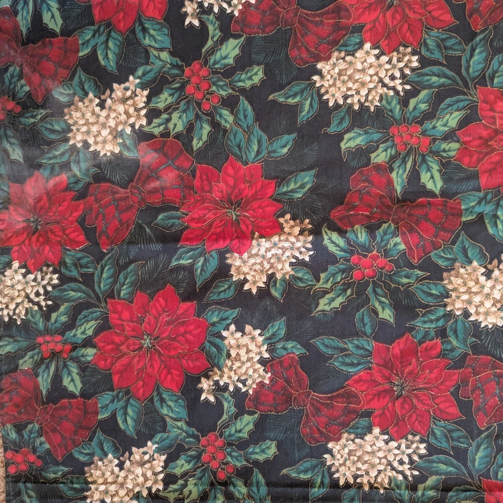VTG Handmade Poinsettias Christmas Winter Holiday Large Table Runner W Tassels